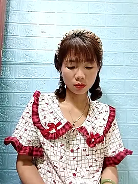 AmyLinee01 online show from July 14, 10:27 pm