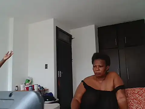 Lucia-boobs online show from March 26, 4:55 am