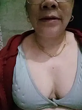 Snapshot of Funsexy1 chatting on May 11, 12:45 am Funsexy1 online show from May 11, 12:45 am