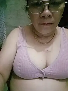 Snapshot of Funsexy1 chatting on May 31, 8:42 pm Funsexy1 online show from May 31, 8:42 pm
