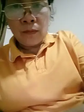 Snapshot of Funsexy1 chatting on June 12, 1:20 pm Funsexy1 online show from June 12, 1:20 pm