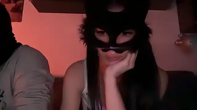 Snapshot of SilentScreamsVan- chatting on April 17, 9:50 pm SilentScreamsVan- online show from April 17, 9:50 pm