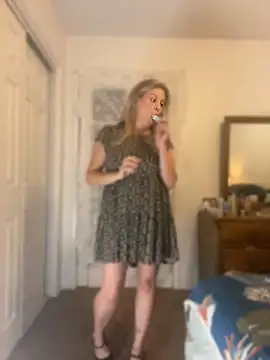 GwenWilde31 online show from June 12, 7:17 am