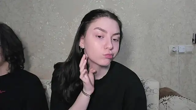 Snapshot of muuur_love231 chatting on June 3, 8:57 pm muuur love231 online show from June 3, 8:57 pm