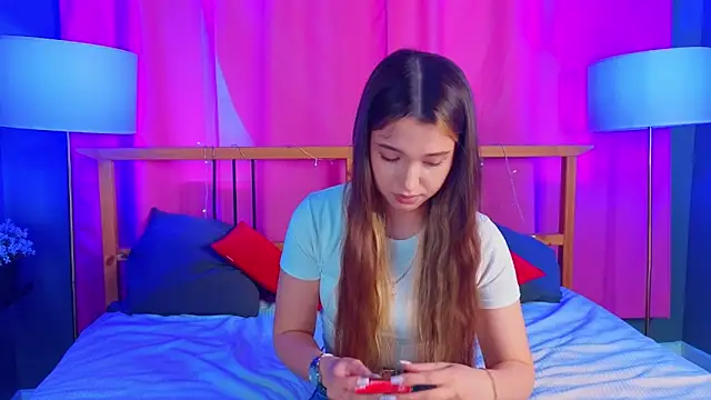 AnnaBerrys online show from April 4, 8:10 am