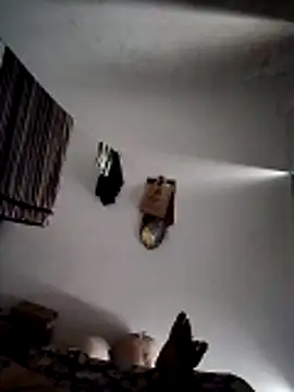 roselover2222 online show from March 29, 10:39 am