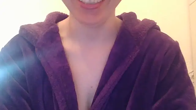 mery lou20252 online show from April 2, 10:44 am