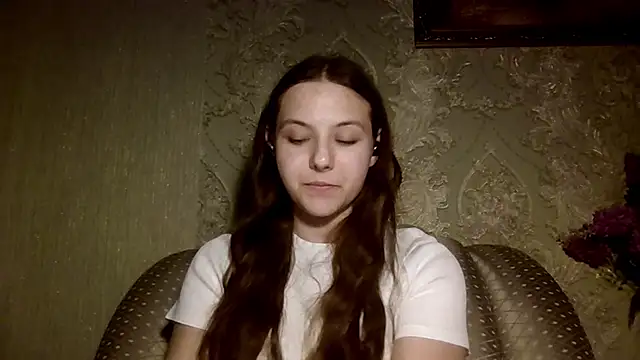  Yuni online show from April 21, 4:35 pm