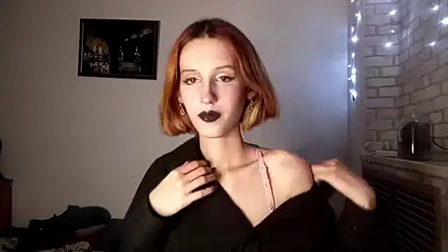 SirenFrost online show from June 21, 4:24 pm