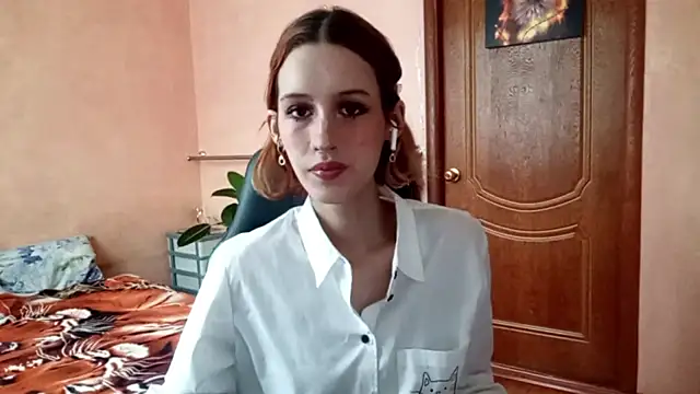 SirenFrost online show from June 25, 3:28 pm