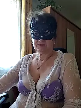 Chrismaturefrench online show from March 25, 3:55 pm