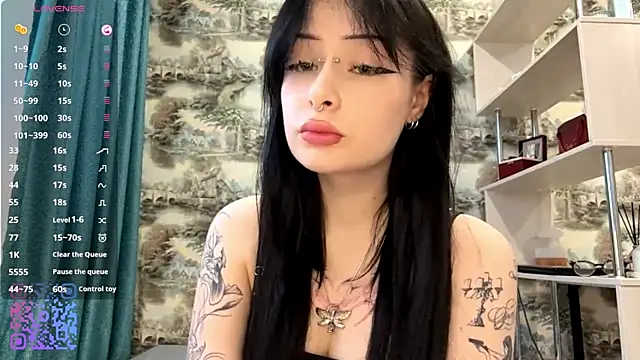 YoursinGoddes online show from April 23, 3:13 pm