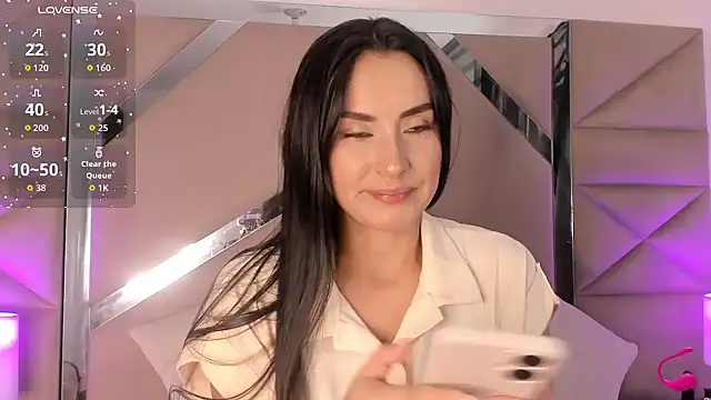 Snapshot of velvetlunaa_ chatting on July 4, 2:21 pm velvetlunaa online show from July 4, 2:21 pm