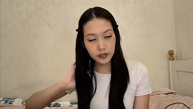 ayanovae online show from April 15, 4:44 pm