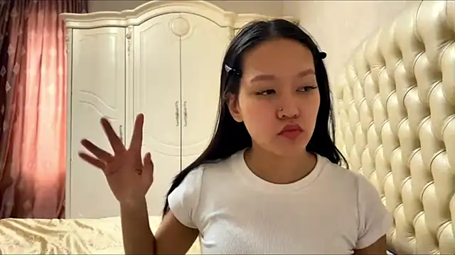 ayanovae online show from March 31, 5:42 am