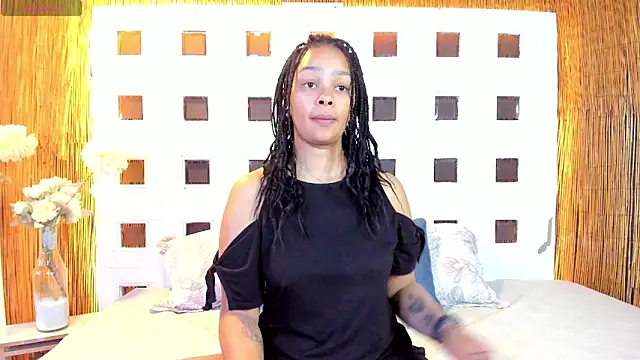 andreazoe online show from April 12, 2:42 pm