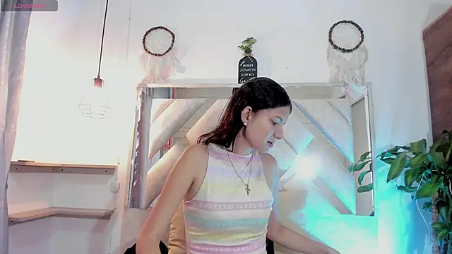 sofy bonnet1 online show from April 23, 11:49 am