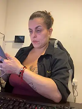 MiaHotboobs online show from May 30, 7:15 am