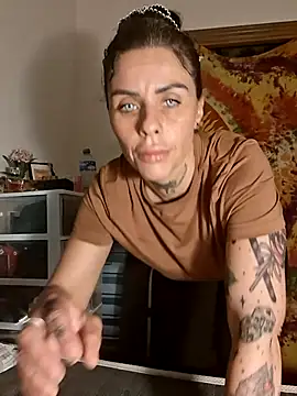 chiquitilla41 online show from April 19, 6:32 pm
