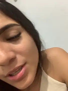 Snapshot of maduu789 chatting on June 10, 6:58 am maduu789 online show from June 10, 6:58 am