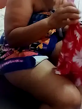 sexymomsn online show from June 13, 10:08 pm