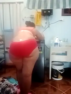 sexymomsn online show from June 3, 1:23 pm