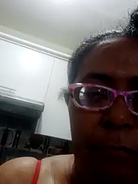 sexymomsn online show from June 3, 12:11 am