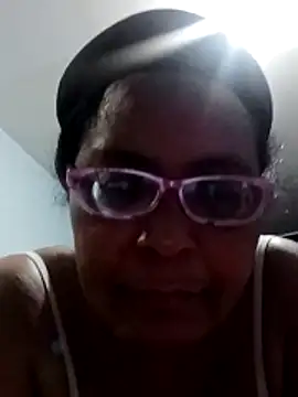 sexymomsn online show from April 21, 2:14 am