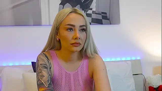 FrancescaGrayy online show from May 4, 6:33 pm