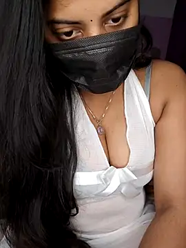 miss eyekiller12 online show from April 1, 5:10 pm