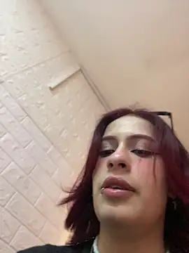 steffmontespink18 online show from June 15, 1:22 pm