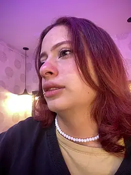 Snapshot of steffmontespink18 chatting on August 8, 1:07 pm steffmontespink18 online show from August 8, 1:07 pm