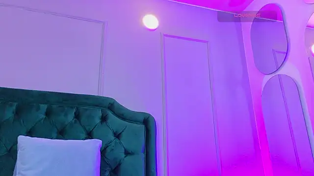 lanemugler online show from April 25, 11:57 am