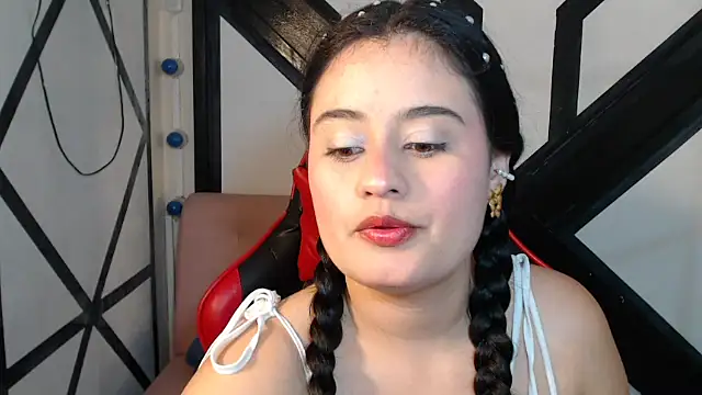 gabriela tm1 online show from June 1, 1:00 pm