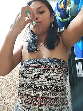 Snapshot of AngelicaStorms chatting on July 14, 12:43 am AngelicaStorms online show from July 14, 12:43 am