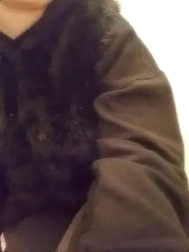 cherrygirl00 online show from April 1, 7:11 pm