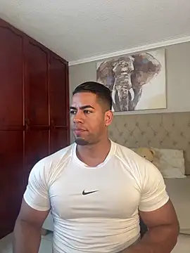 Snapshot of Trevor_vinc chatting on April 20, 2:07 pm Trevor vinc online show from April 20, 2:07 pm