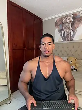 Snapshot of Trevor_vinc chatting on April 14, 2:22 pm Trevor vinc online show from April 14, 2:22 pm