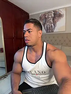 Snapshot of Trevor_vinc chatting on May 2, 1:38 pm Trevor vinc online show from May 2, 1:38 pm