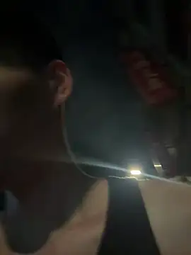 Snapshot of CalvinHY chatting on July 28, 6:31 pm CalvinHY online show from July 28, 6:31 pm