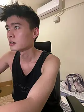 Snapshot of CalvinHY chatting on June 26, 4:02 pm CalvinHY online show from June 26, 4:02 pm