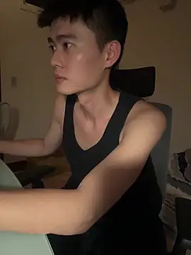 Snapshot of CalvinHY chatting on June 21, 4:46 pm CalvinHY online show from June 21, 4:46 pm