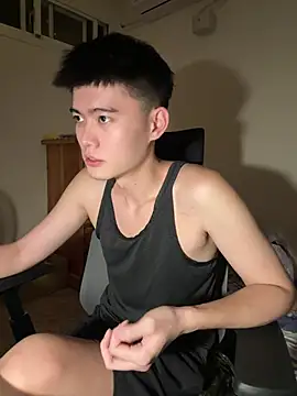 Snapshot of CalvinHY chatting on July 10, 7:58 pm CalvinHY online show from July 10, 7:58 pm