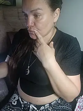 Snapshot of Zuleyka_69 chatting on June 10, 9:49 pm Zuleyka 69 online show from June 10, 9:49 pm