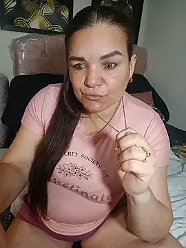 Snapshot of Zuleyka_69 chatting on June 14, 7:15 pm Zuleyka 69 online show from June 14, 7:15 pm