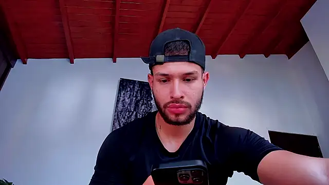 Snapshot of Santos_ramirez1 chatting on March 25, 2:05 pm Santos ramirez1 online show from March 25, 2:05 pm