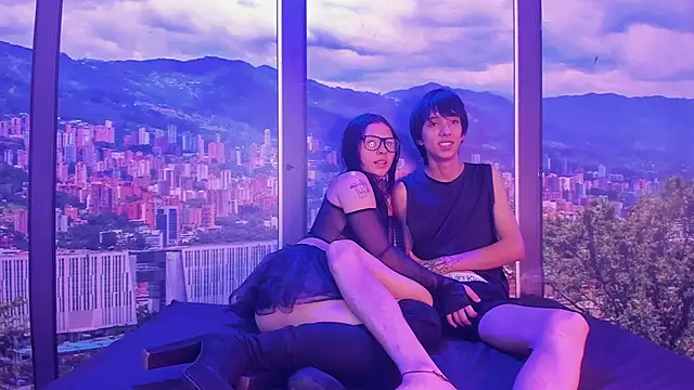 NickAndTylor online show from April 22, 1:40 pm