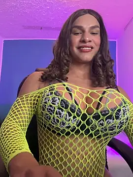 Honey  kiss online show from May 18, 10:25 pm