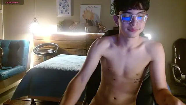 SantiTwinkyy online show from April 4, 12:23 pm