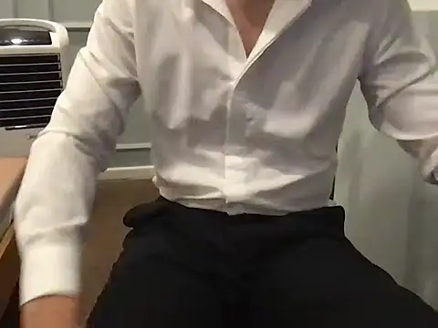 17Komodo online show from July 8, 4:07 pm